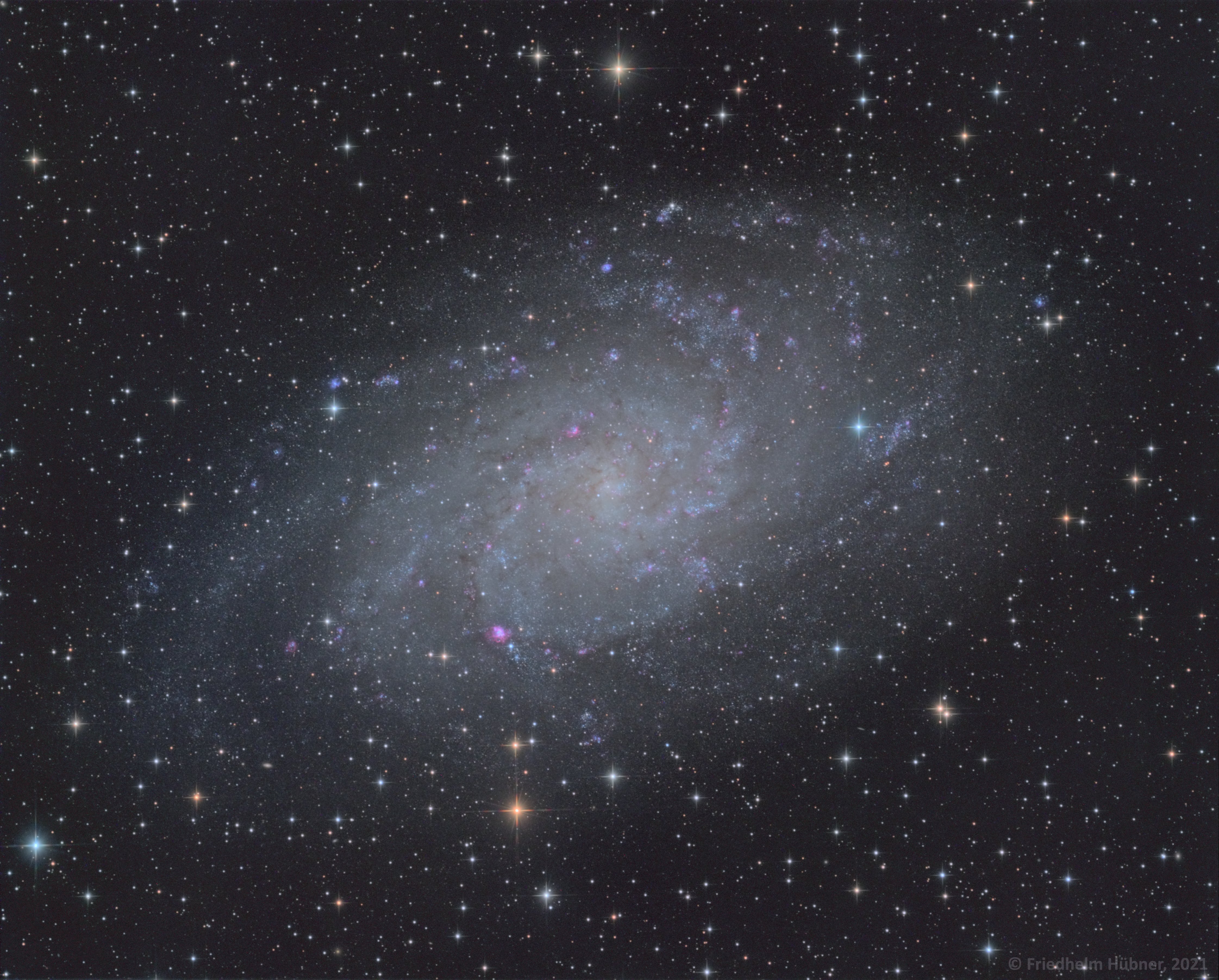 M33 (Tri)