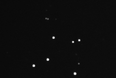 NGC 3079 (UMa) und Doppel-Quasar QSO 0957 +561A & B